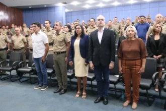 Lançamento do projeto 'De Homem para Homem' da PMTO com oficiais e civis, ao lado da banda musical da corporação com novos instrumentos.